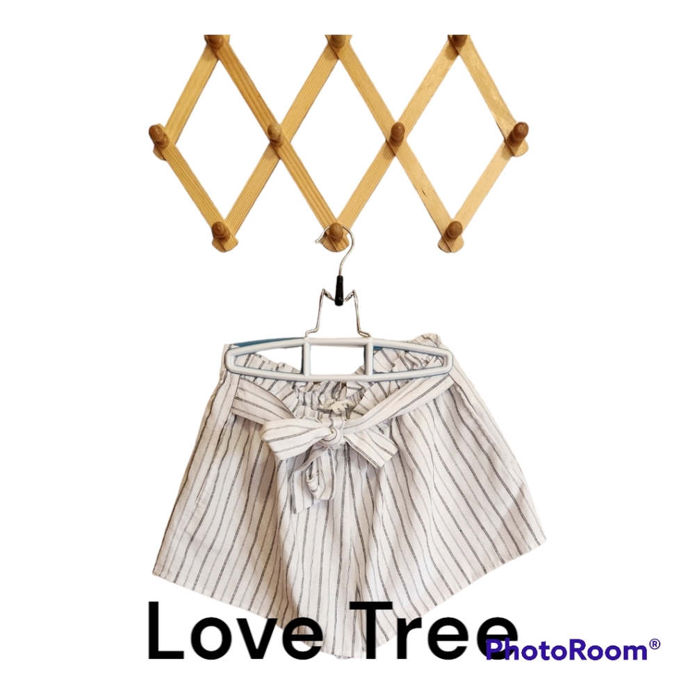 Love Tree striped paper bag waist shorts. Size M - Picture 2 of 7